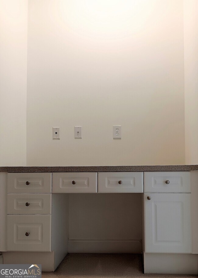 Building Photo - 214 McLaren Gates Dr