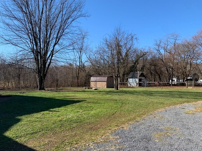 Building Photo - CONTRACT PENDING!! Single family home with...