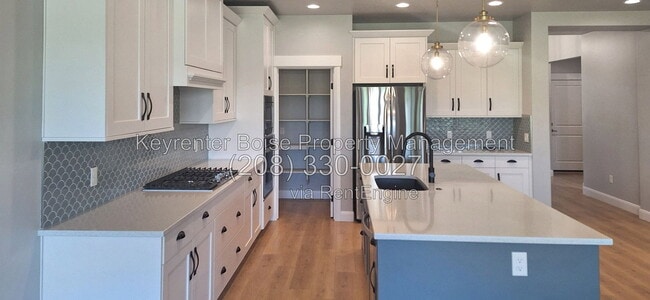 Building Photo - 12127 S Aves Pl