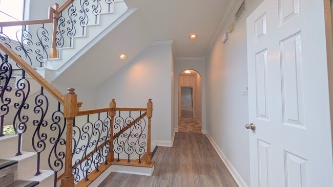 Building Photo - 1307 Riverine Ct