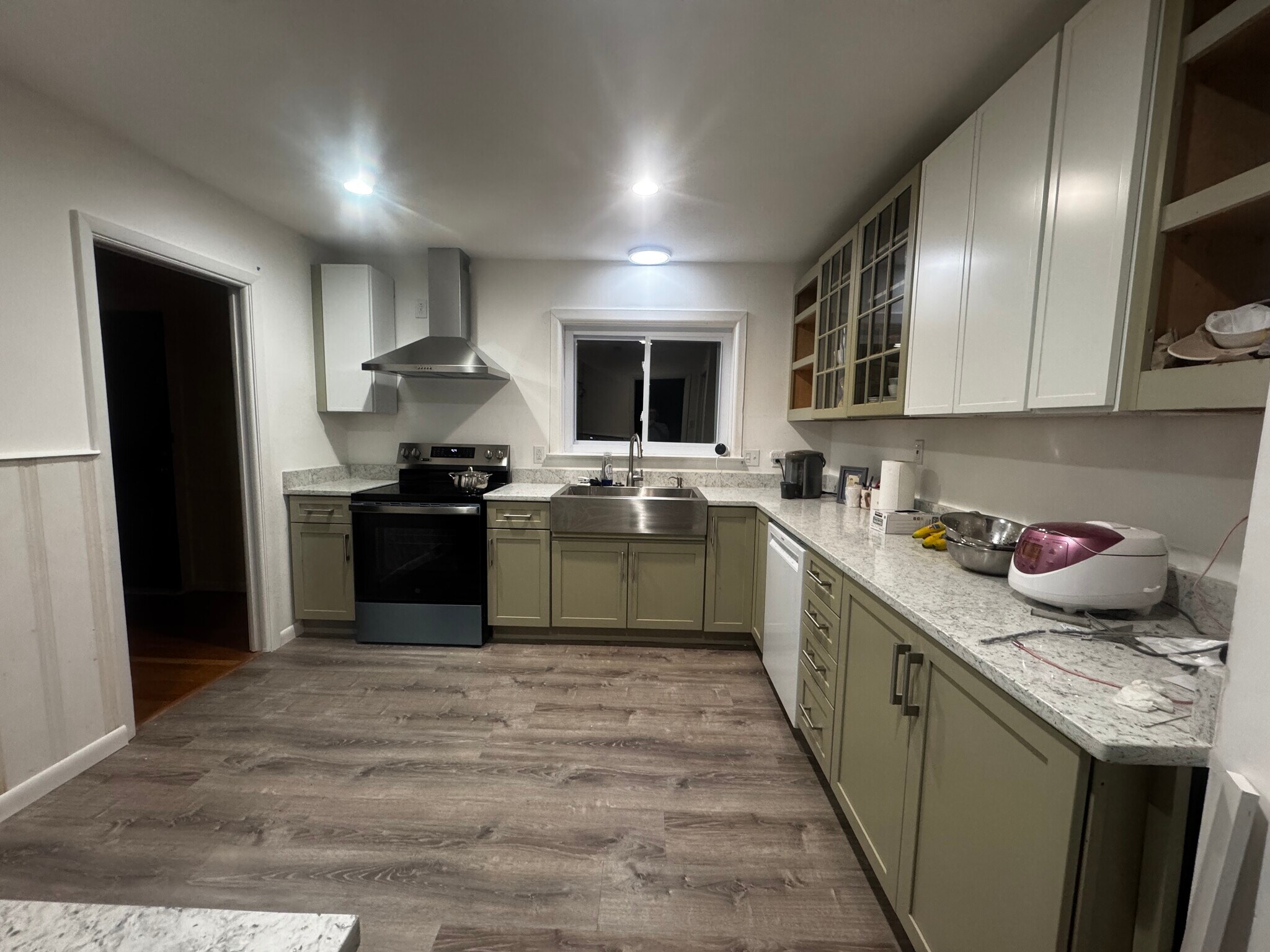 Building Photo - 8409 Freestone Ave