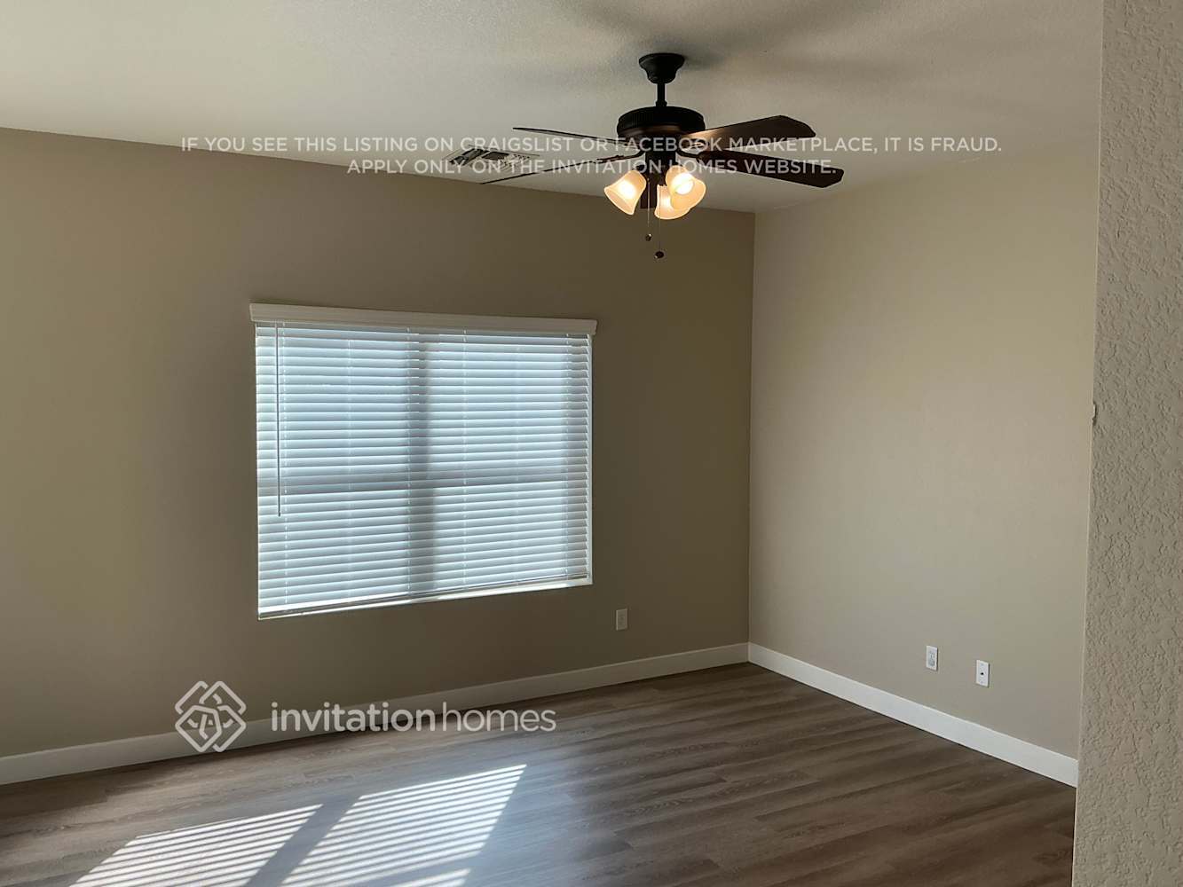 Building Photo - 8913 E Portobello Ave