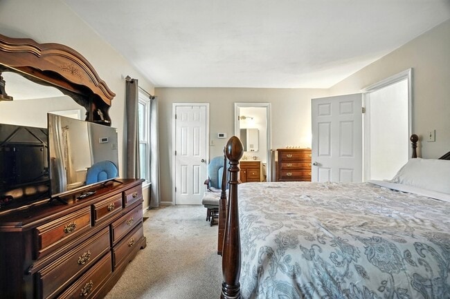 Building Photo - 1308 Summerset Ct
