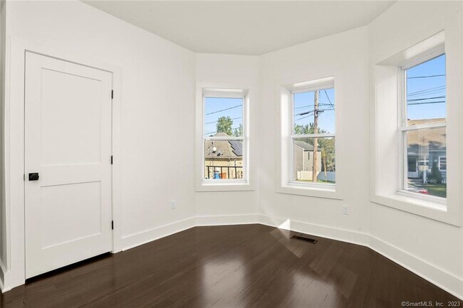 Building Photo - 28 Congress Ave