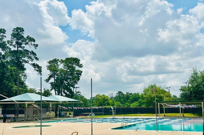 Building Photo - 3510 Cypressdale Dr