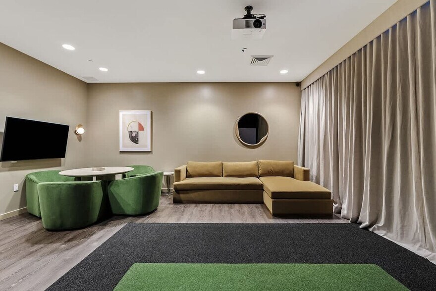 Building Photo - 44 W Monroe St