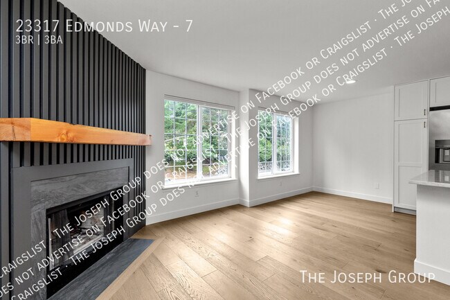 Building Photo - 23317 Edmonds Way