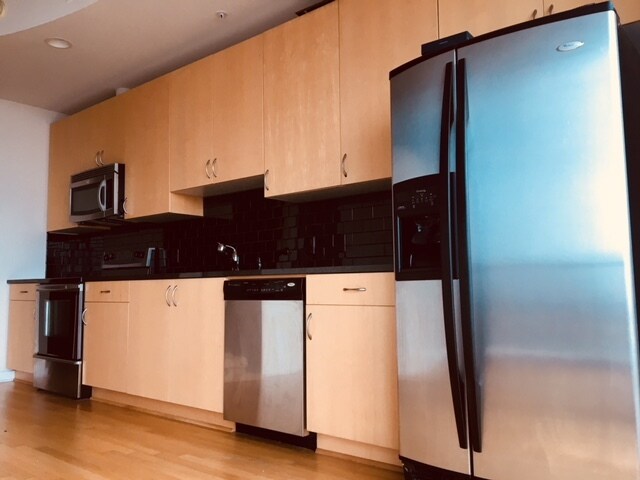 Building Photo - 400 W Peachtree St NW