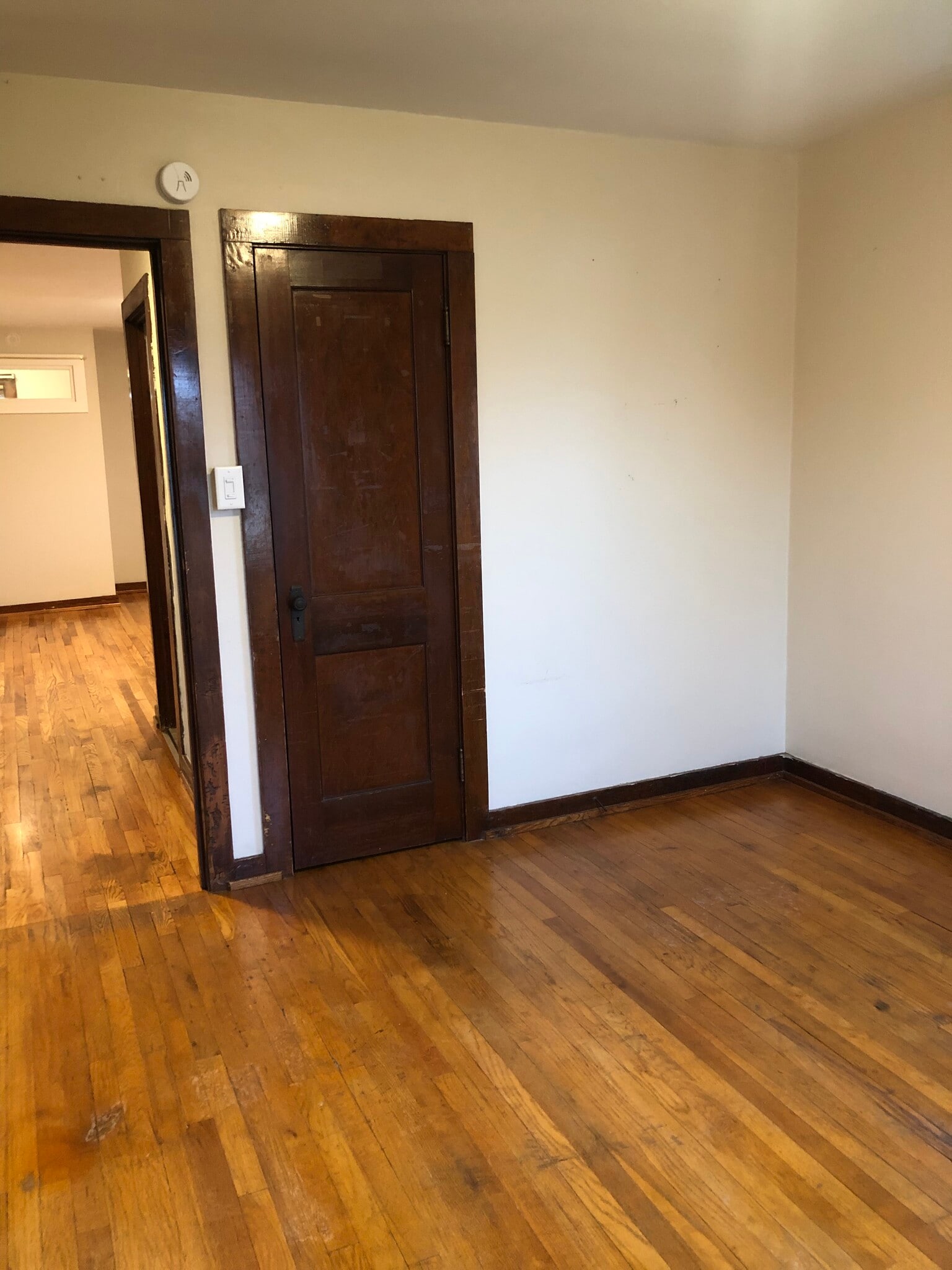 Building Photo - 728 W 3rd St