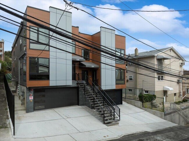 Building Photo - 526 64th St