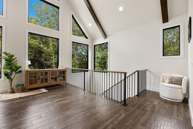 Building Photo - 13665 FR 2212
