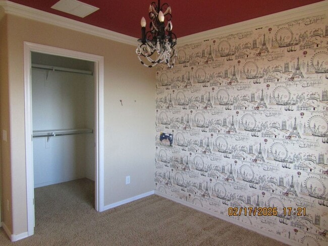 Building Photo - 4 Bedroom home gated community