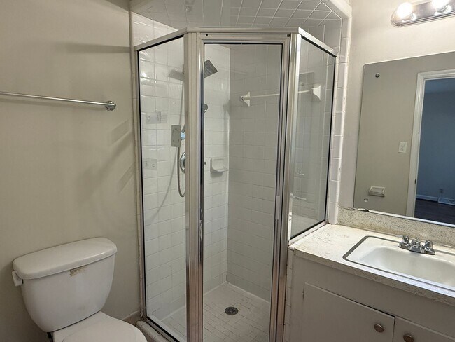 Building Photo - BH-beal3721
