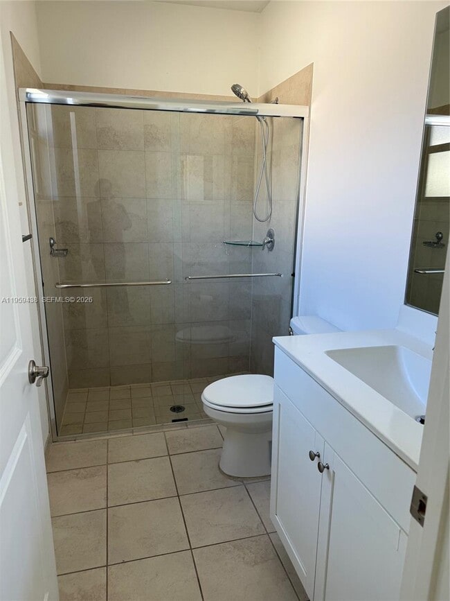 Building Photo - 2541 SE 1st St