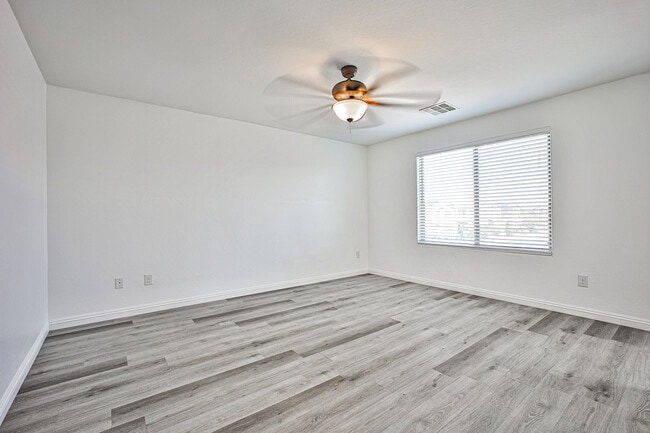 Building Photo - 6360 Beavertail Pond Ave