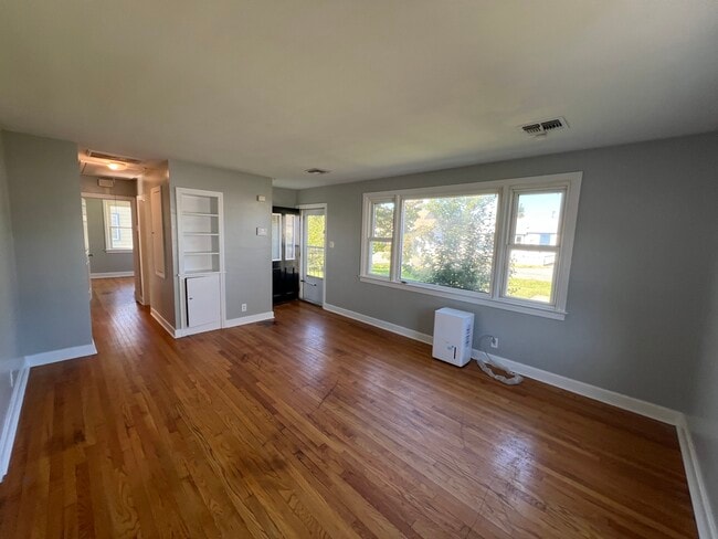 Building Photo - 3607 Harris Ave