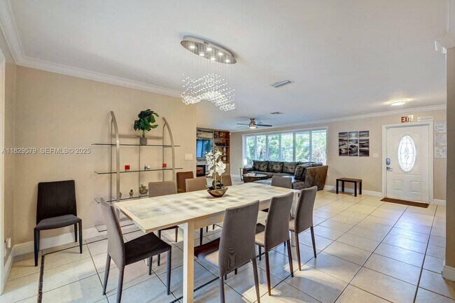 Building Photo - 1228 Johnson St