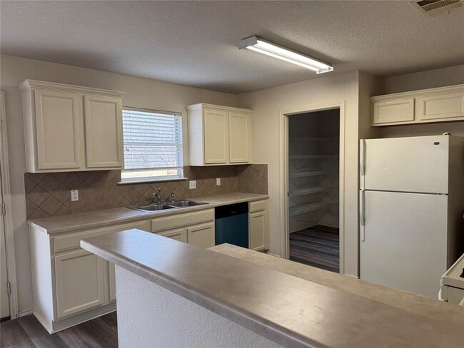 Building Photo - 501 Grey Feather Ct