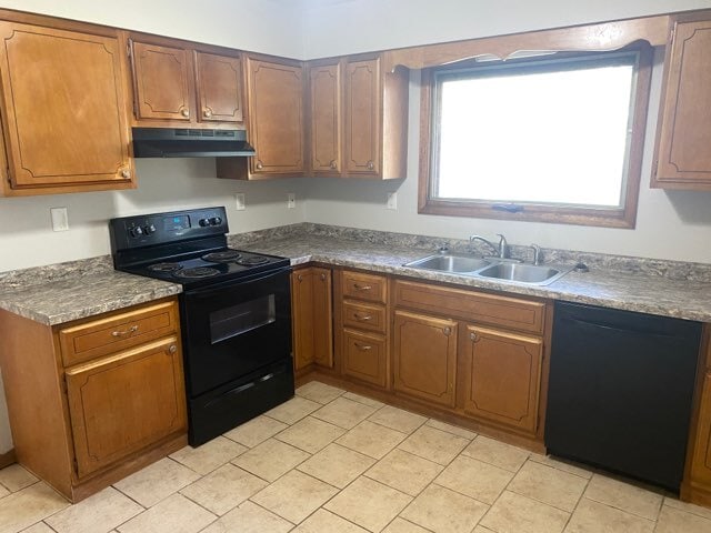 Building Photo - 166 Harbet Ave NW