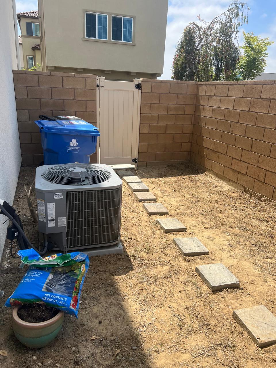 Building Photo - 27717 Stonehurst Ln