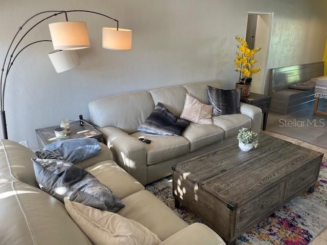 Building Photo - 2220 E Vina Del Mar Blvd