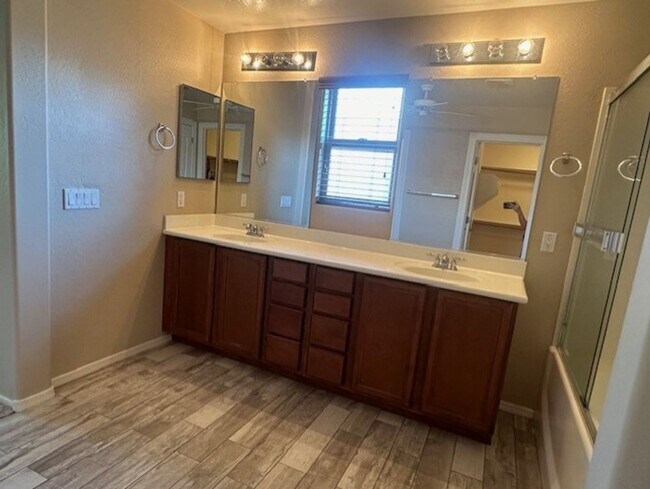 Building Photo - LYONS GATE COMMUNITY, 3PLUS DEN TWO STORY ...