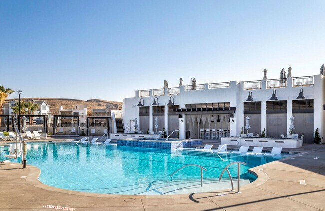 Building Photo - 5801 S Garnet Dr