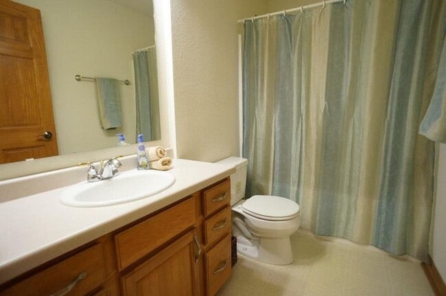 Building Photo - Experience spacious and comfortable living...