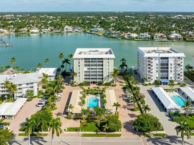 Building Photo - 2750 Gulf Shore Blvd N