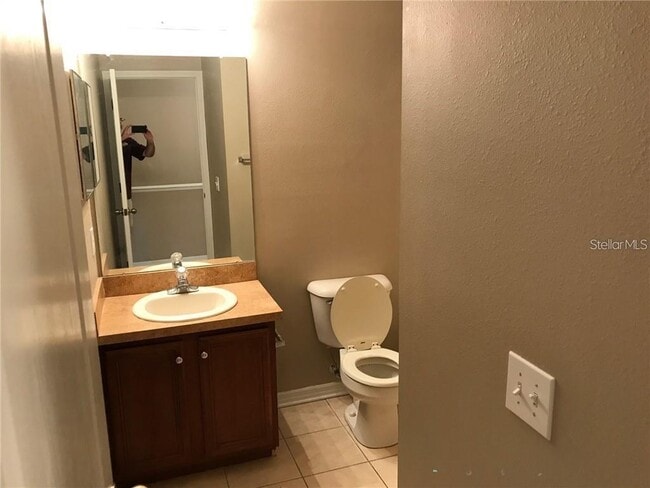 Building Photo - 15776 Fishhawk Falls Dr