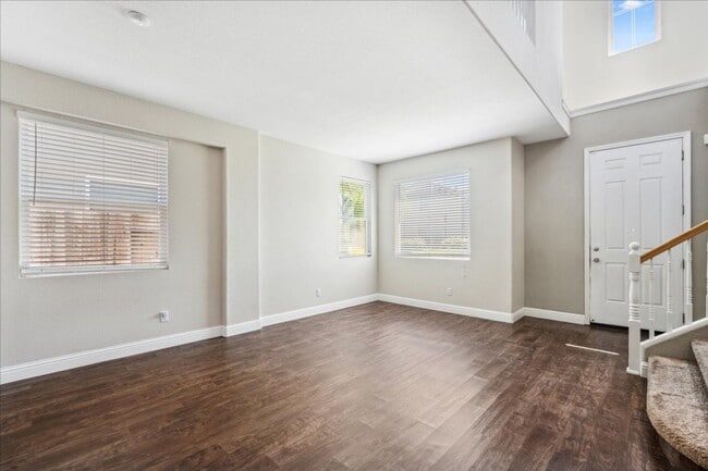 Building Photo - 57 Rossignol Cir