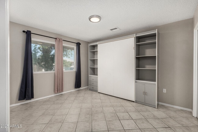 Building Photo - 10216 N 110th Ave