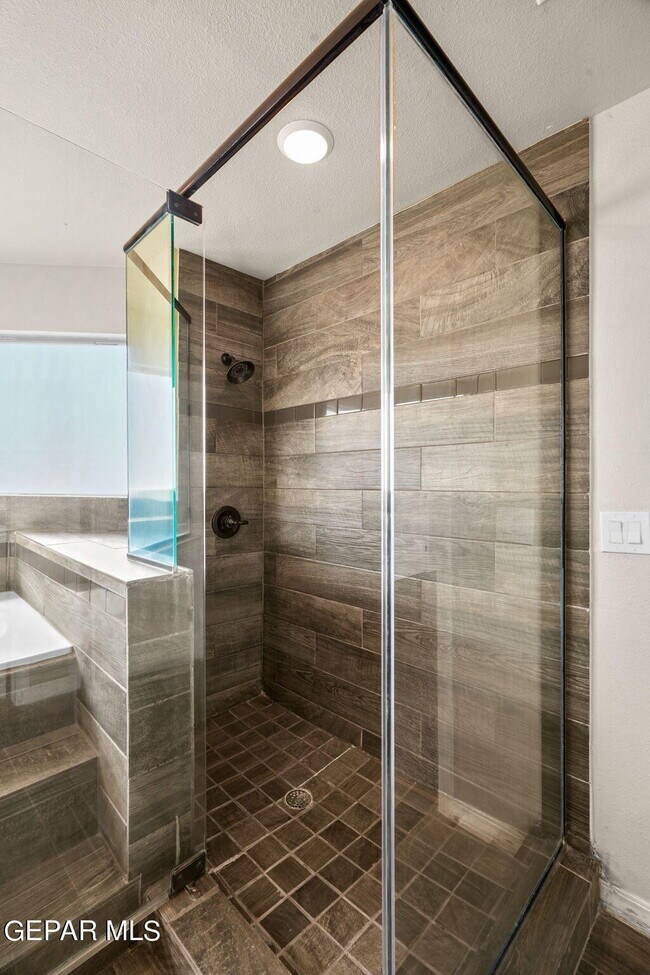 Building Photo - 7877 Enchanted View Dr