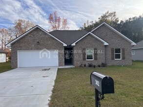Building Photo - Home for Rent in Bay Minette, AL!! View with 48 Hours Notice!
