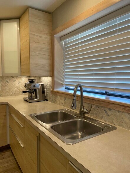 Building Photo - 441 N Harbor City Blvd