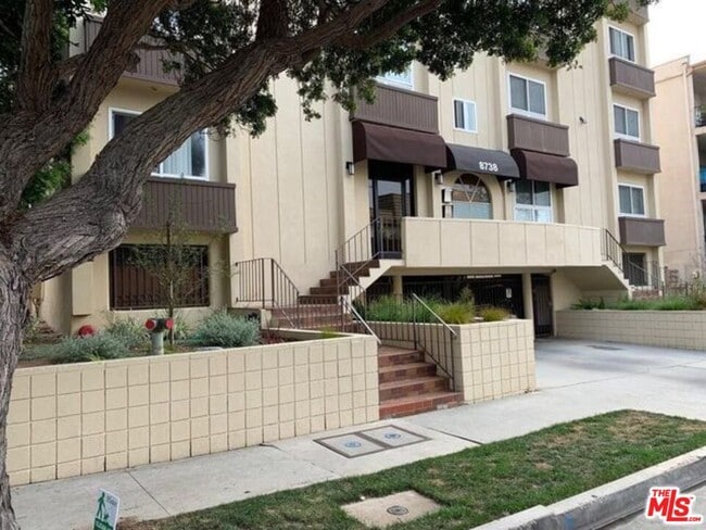Building Photo - 8738 Delgany Ave