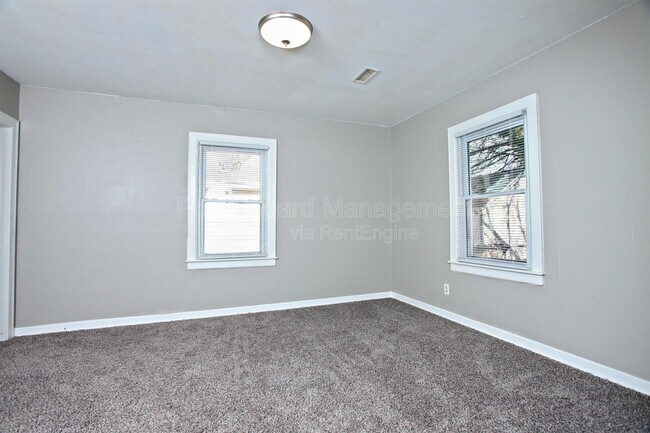 Building Photo - 2006 S Emporia St