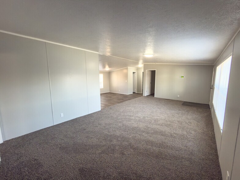 Building Photo - 120A Parker Dr