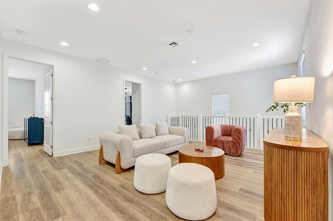 Building Photo - 16216 Sea Turtle Pl