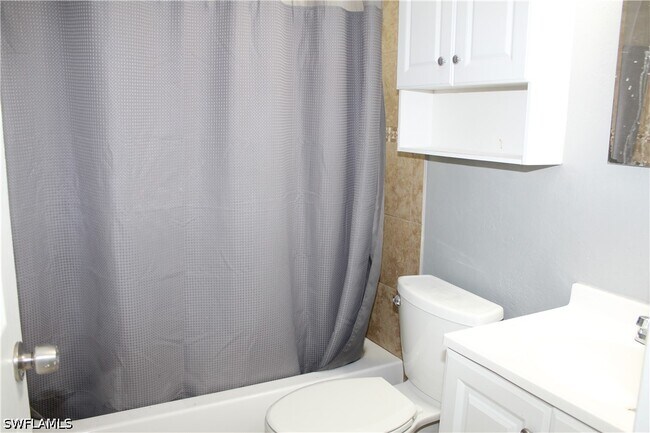 Building Photo - 334 Cape Coral Pkwy W