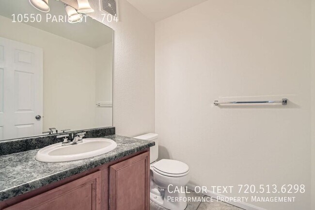 Building Photo - 10550 Paris St