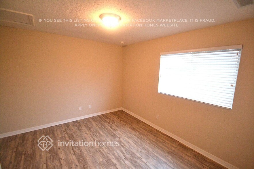 Building Photo - 12837 Cloverdale Ln