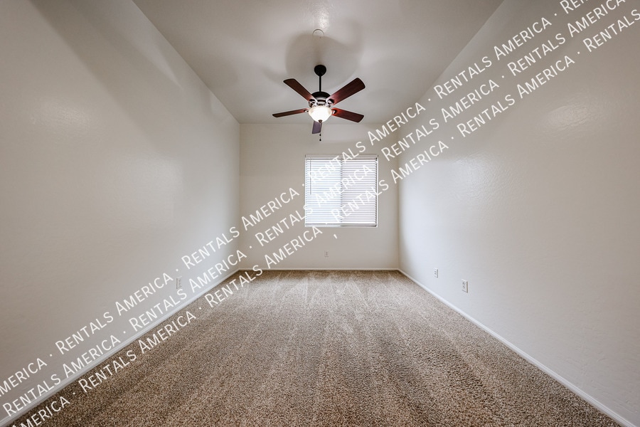 Building Photo - 6274 S View Ln