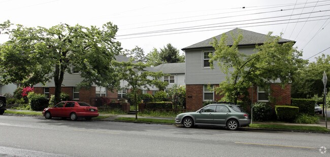 Building Photo - Laurelhurst Manor