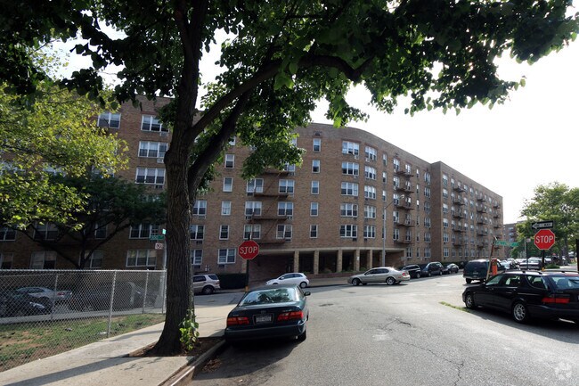 Building Photo - Forest Hills Chateau Corp.