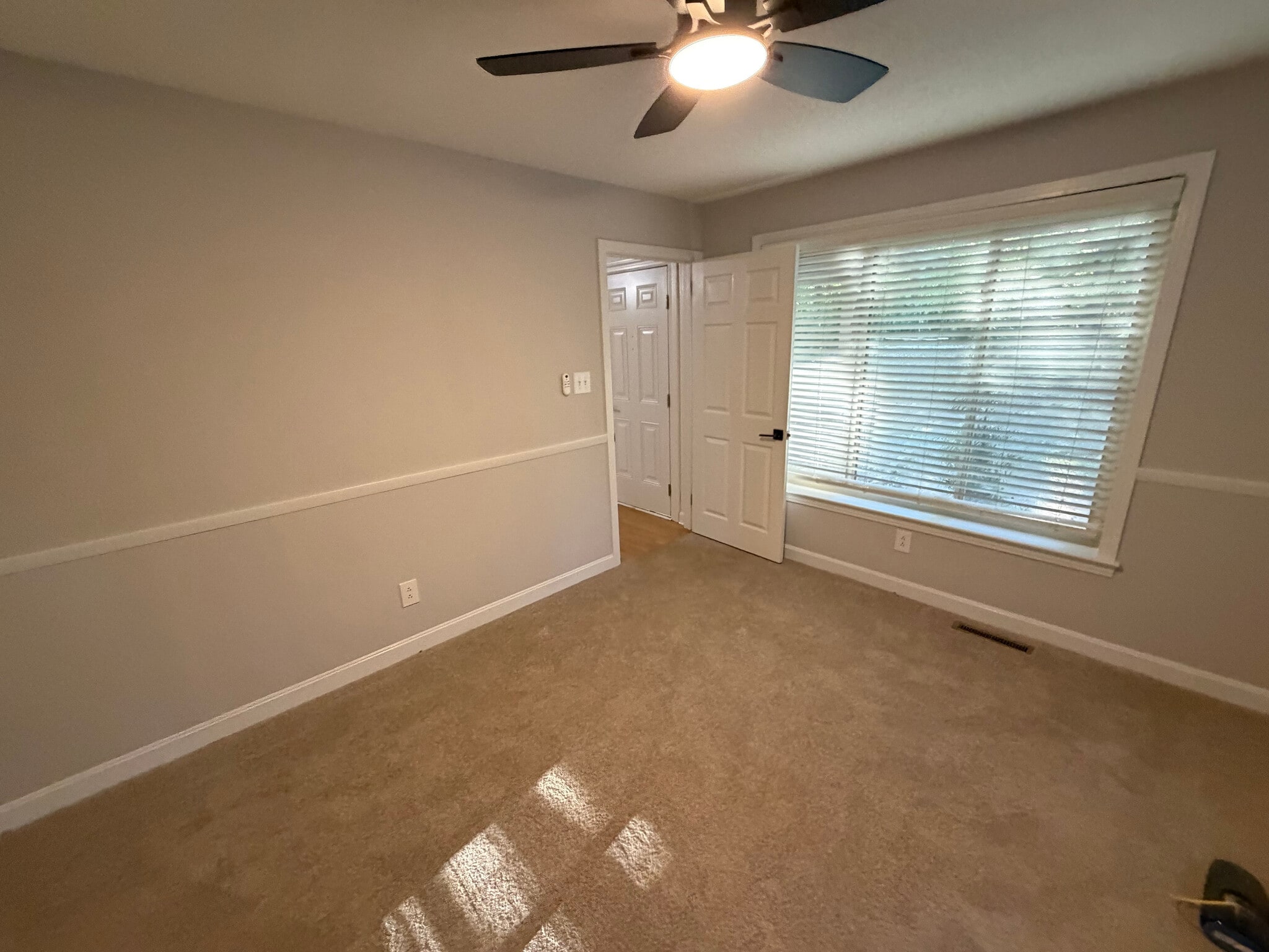 Building Photo - Room in House on Cox Mill Rd