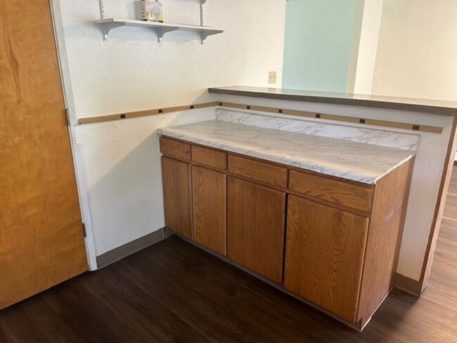 Building Photo - 2262 square foot 4/2.5/2 home