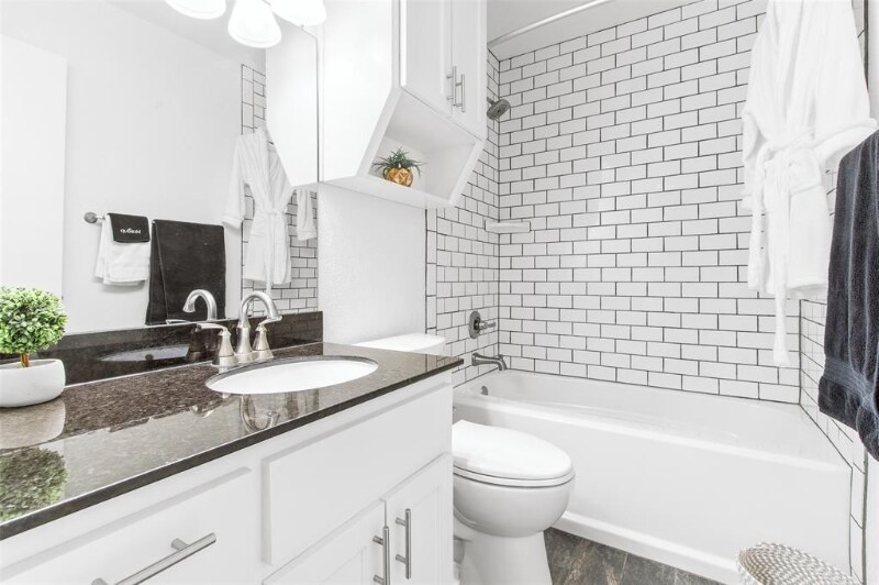 Building Photo - 1421 S 12th St