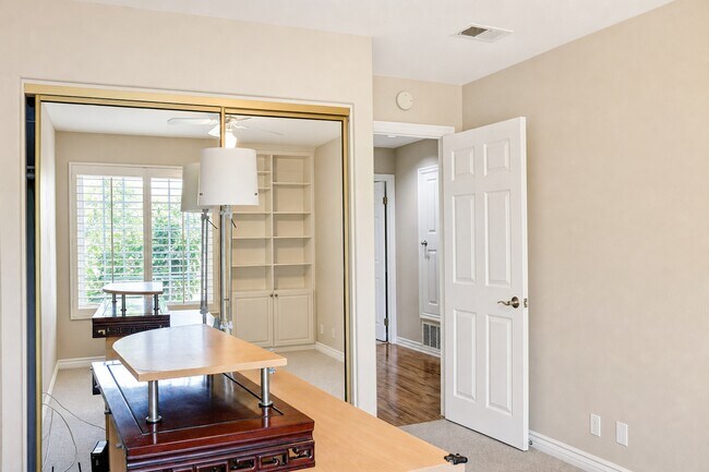 Building Photo - 6132 E Baja Dr