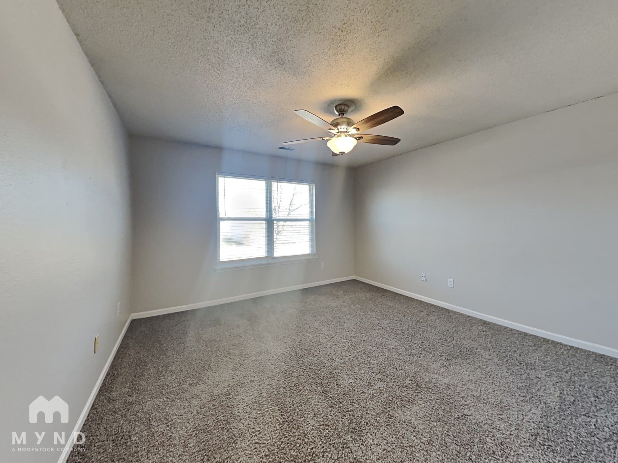 Building Photo - 1698 Prairieview Ln